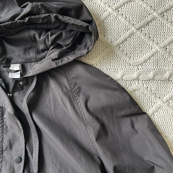 H&M Rain Jacket - Picture 3 of 5
